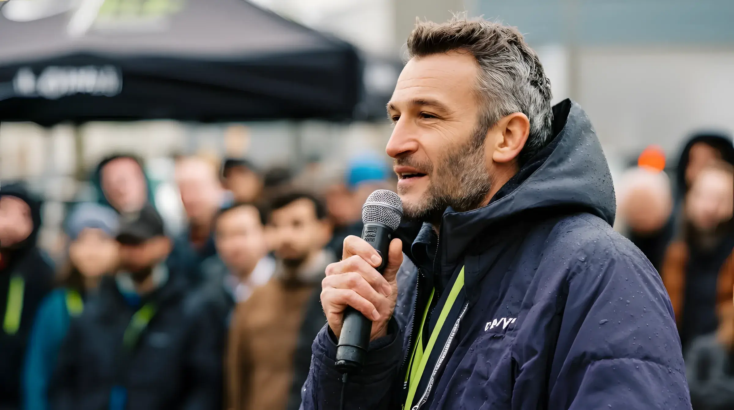 Agents en mobilité avec véhicule de service et carte Greenway